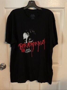 Alice Cooper Black Short-Sleeve "Paranormal" Graphic Band Tee